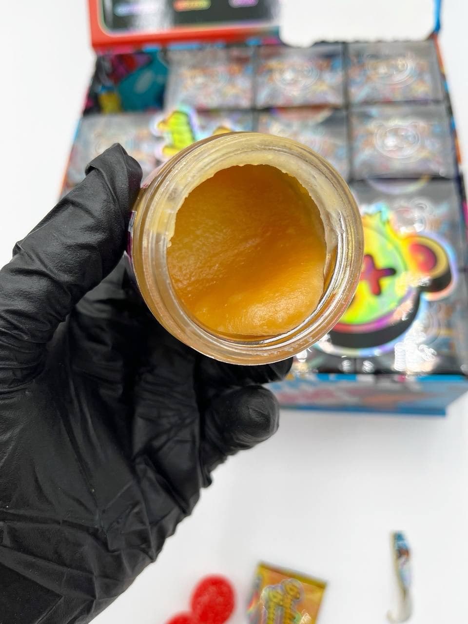 Buddah Bear Wax| Badder| sugar diamonds ounce comes with 2pk of gummies