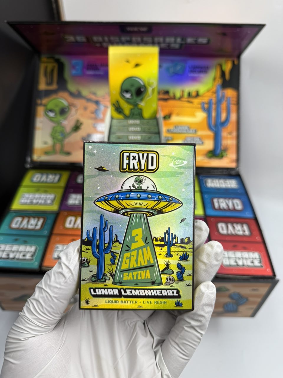 NEW FRYD 3G DISPOSABLE + GUMMIES – LIQUID BATTER + LIVE RESIN - Image 3