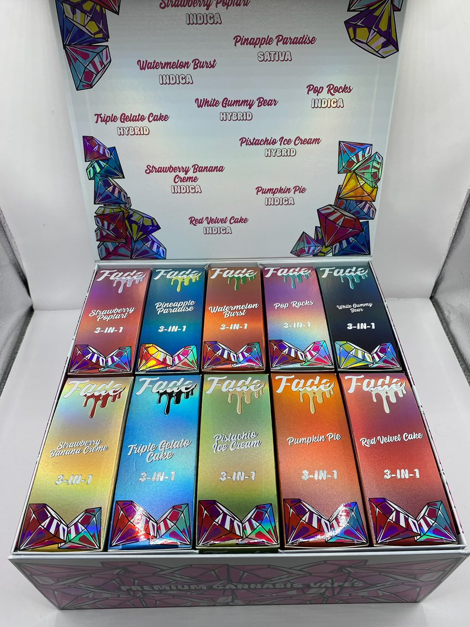 V2 FADE 2G DISPOSABLE VAPE W/ PRE ROLLS & GUMMIES – LIQUID DIAMONDS X LIVE RESIN - Image 2