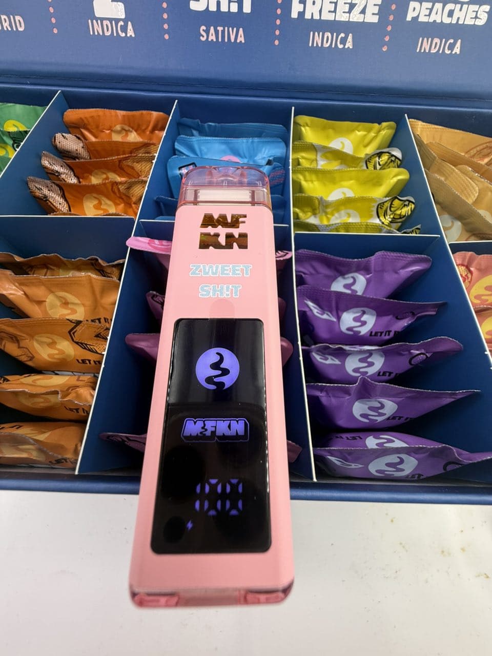 MFKN 2G Disposable – Variety mixed with screen
